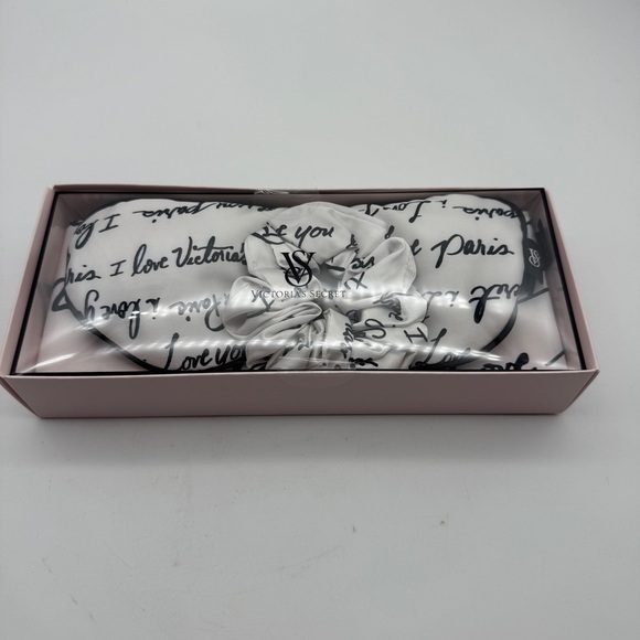 VICTORIA'S SECRET Satin Pillow Case Eye Mask Scrunchie Set Script New - Picture 5 of 5